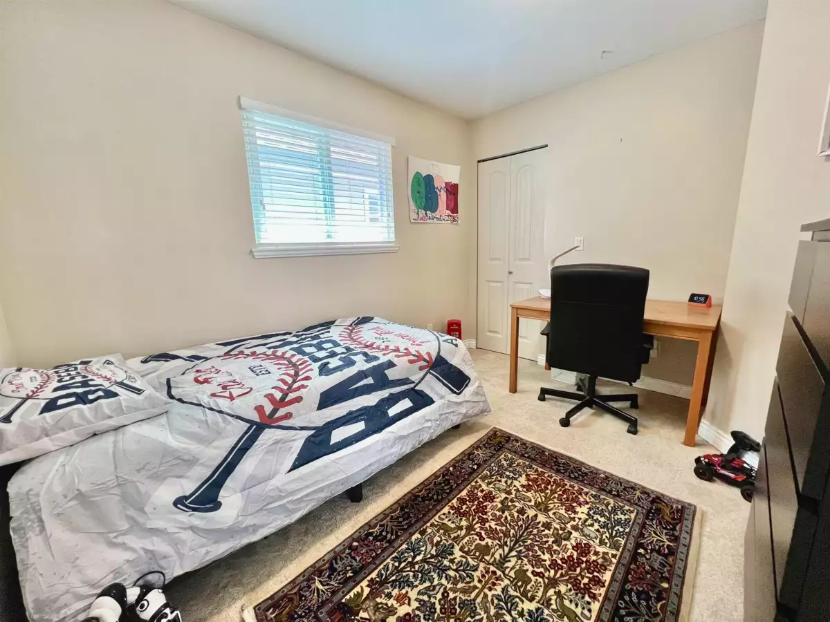 Loft / Bonus Room Photo of 24282 101a Avenue, Maple Ridge, BC