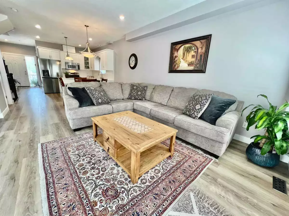 Pantry Photo of 24282 101a Avenue, Maple Ridge, BC