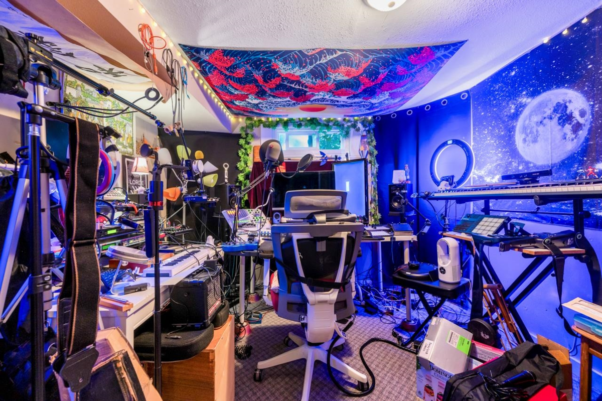 Walk-In Closet Photo of 1032 E 49th Avenue, Vancouver, BC