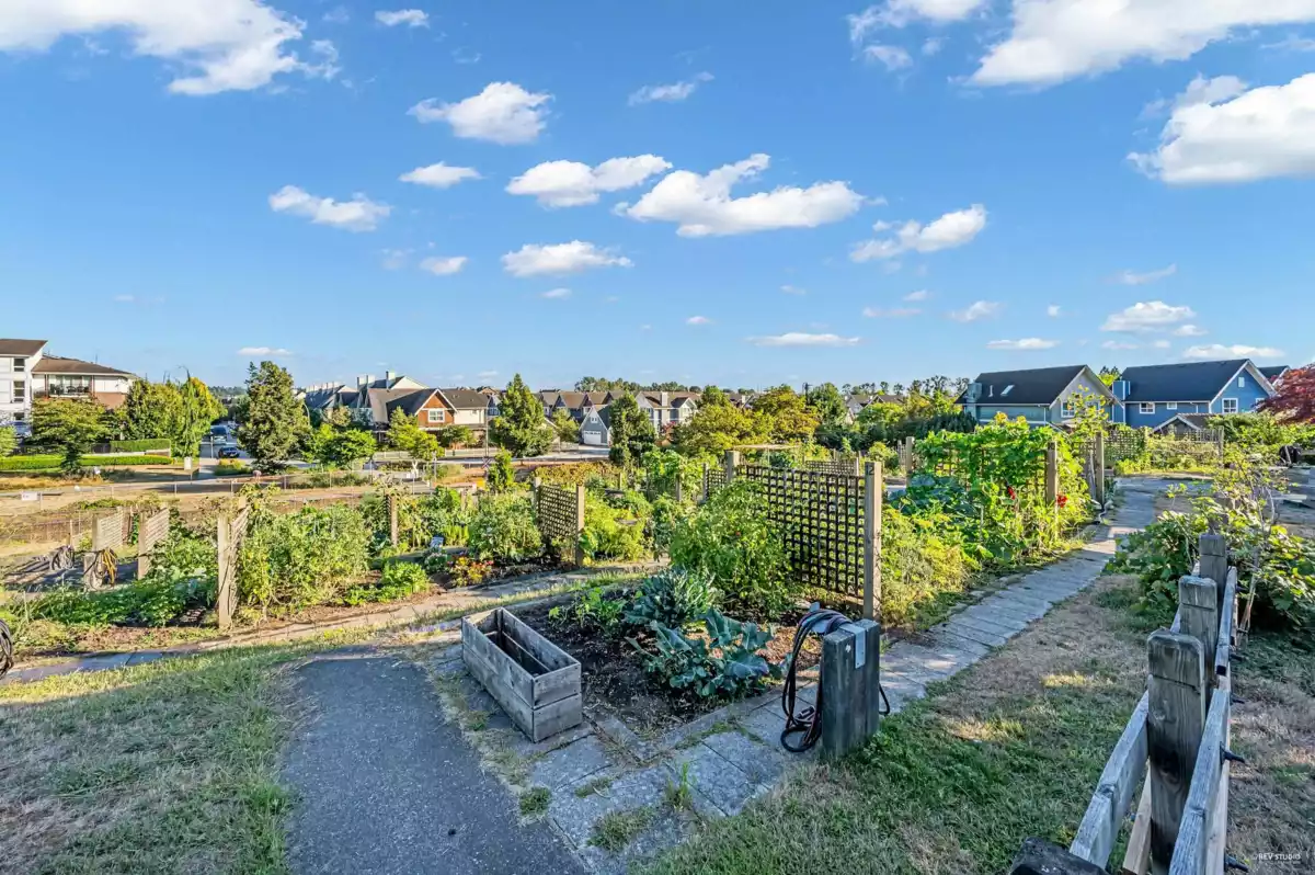 Outdoor Deck Photo of 213 83 Star Crescent, New Westminster, BC