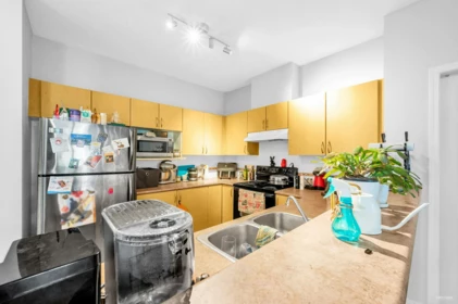 Breakfast Nook Photo of 213 83 Star Crescent, New Westminster, BC