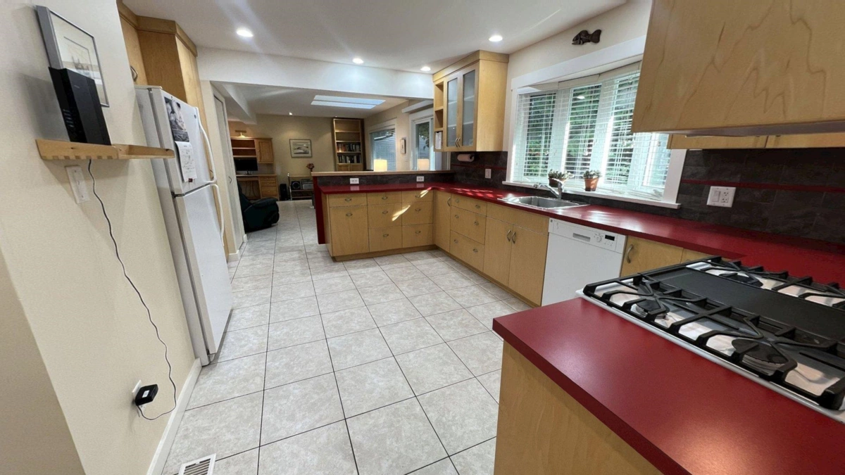 Family Room Photo of 3474 Greentree Lane, North Vancouver, BC