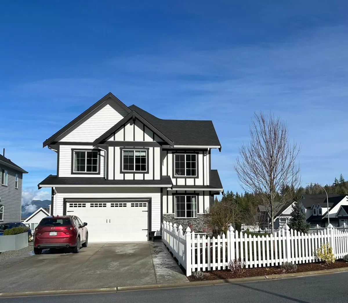 Living Room Photo of 50221 Kensington Drive, Chilliwack, BC