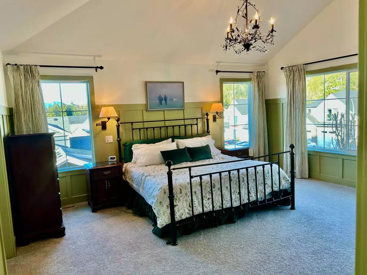 Primary Bathroom Photo of 50221 Kensington Drive, Chilliwack, BC