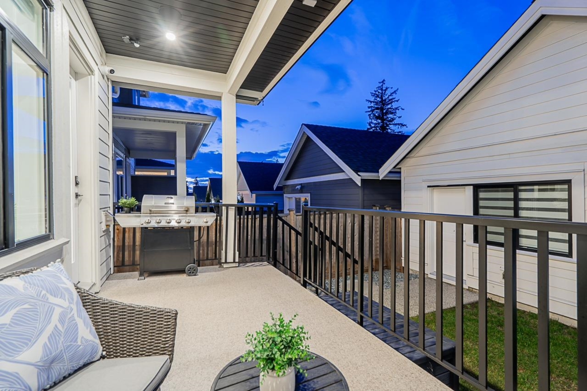 Outdoor Patio Photo of 16595 25a Avenue, Surrey, BC