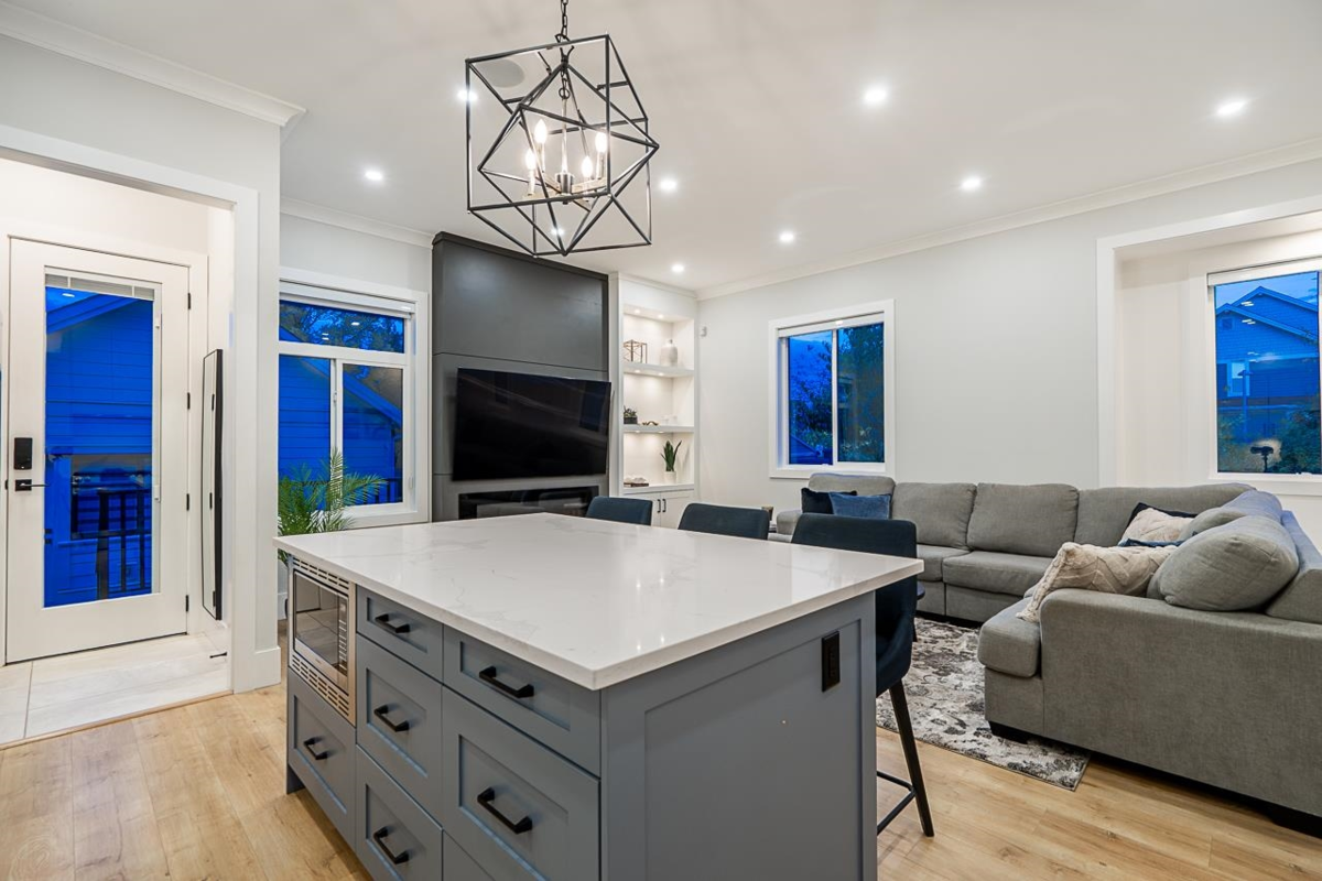 Primary Bedroom Photo of 16595 25a Avenue, Surrey, BC