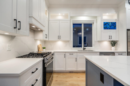 Breakfast Nook Photo of 16595 25a Avenue, Surrey, BC