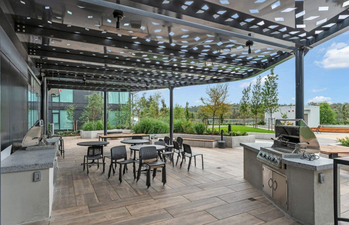 Aerial View of 910 318 Alderson Avenue, Coquitlam, BC