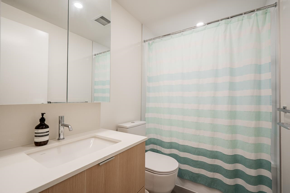 Basement Recreation Room Photo of 910 318 Alderson Avenue, Coquitlam, BC