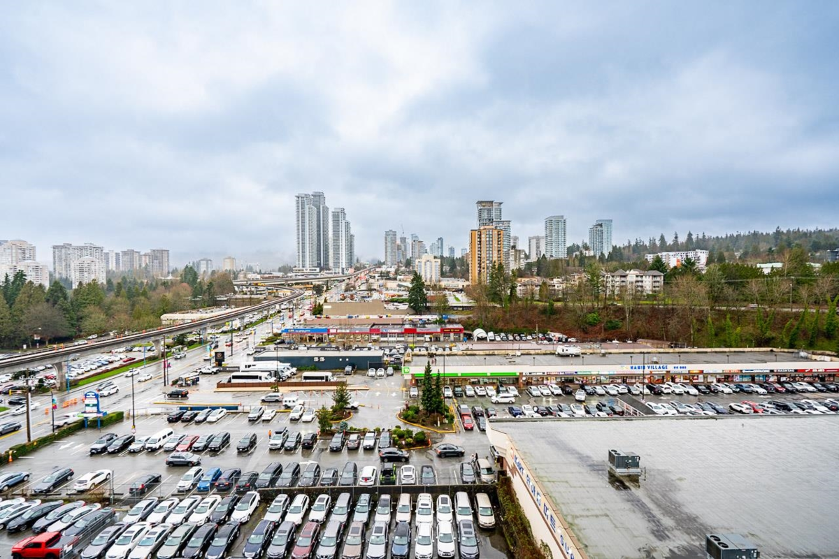 Outdoor Patio Photo of 910 318 Alderson Avenue, Coquitlam, BC