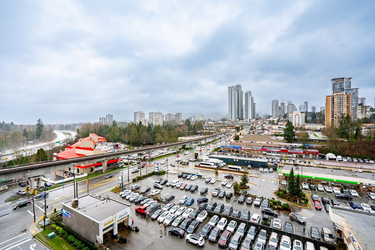 Staircase Photo of 910 318 Alderson Avenue, Coquitlam, BC