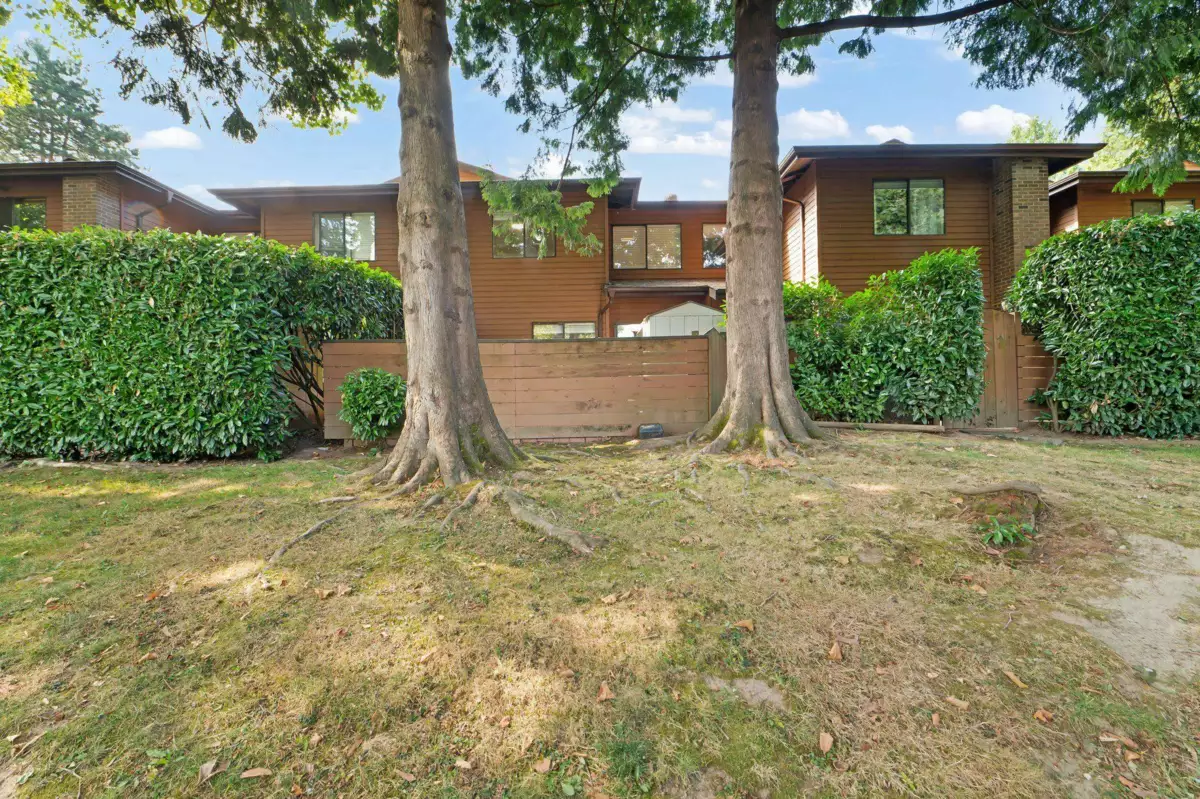 Basement Recreation Room Photo of 310 10620 150 Street, Surrey, BC