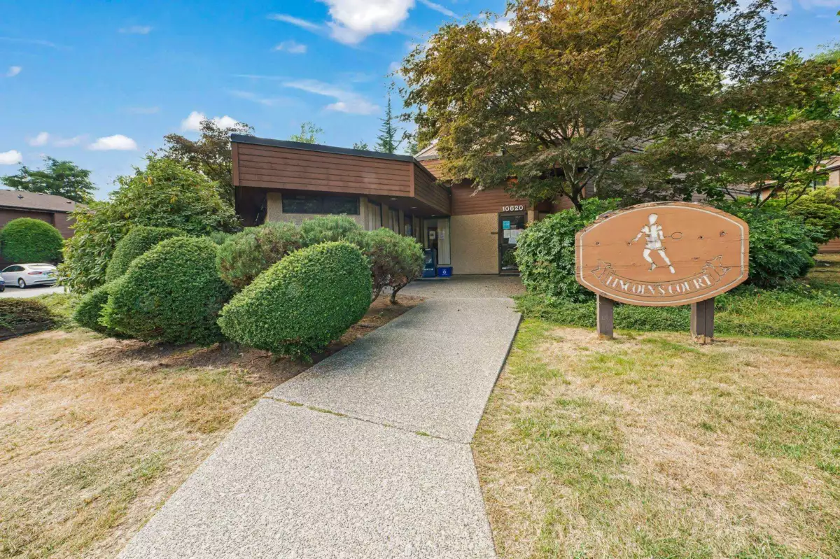 Entry Foyer Photo of 310 10620 150 Street, Surrey, BC