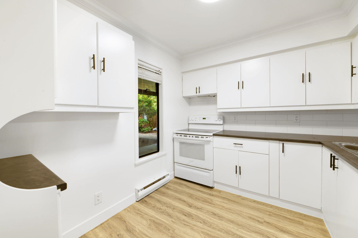 Family Room Photo of 310 10620 150 Street, Surrey, BC