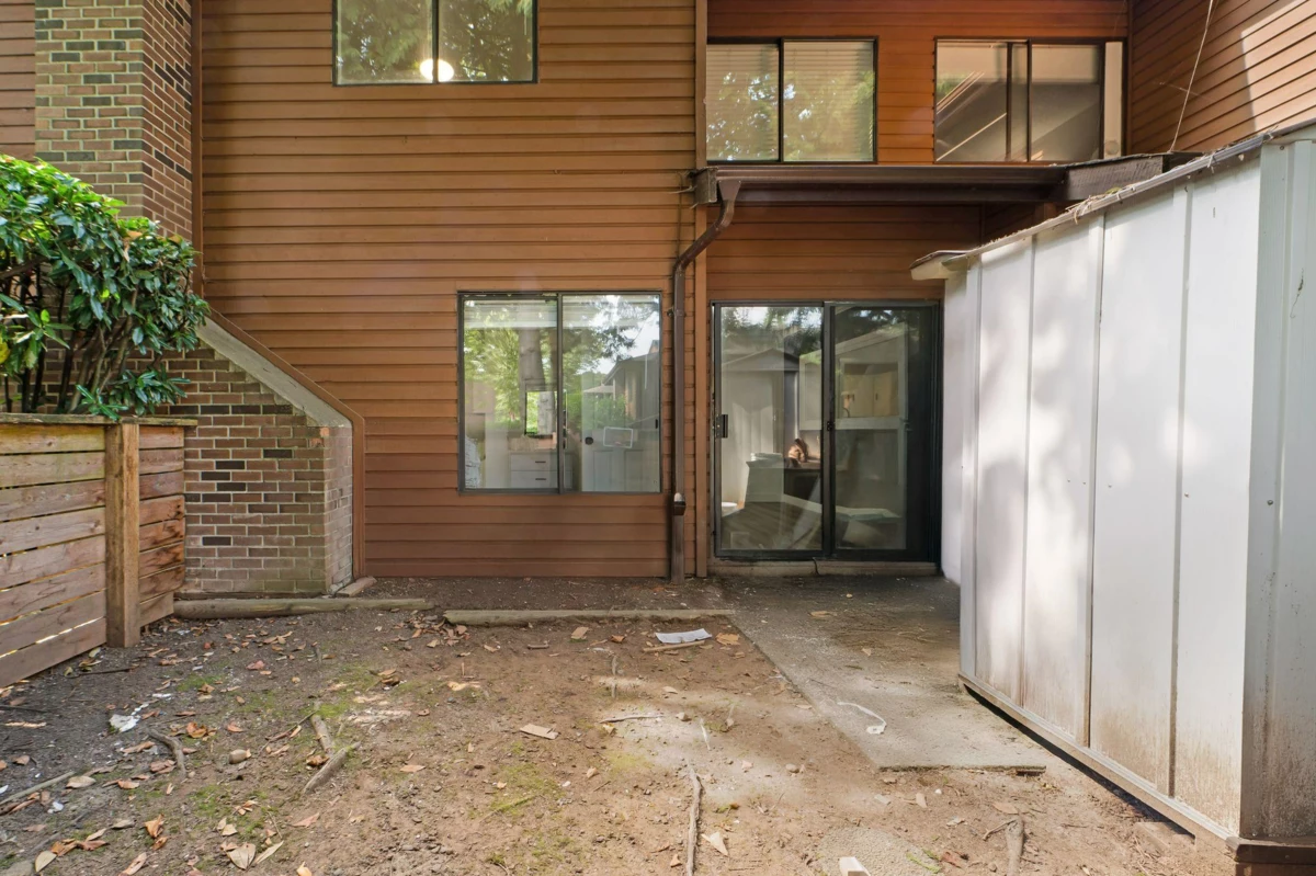 Office / Den Photo of 310 10620 150 Street, Surrey, BC