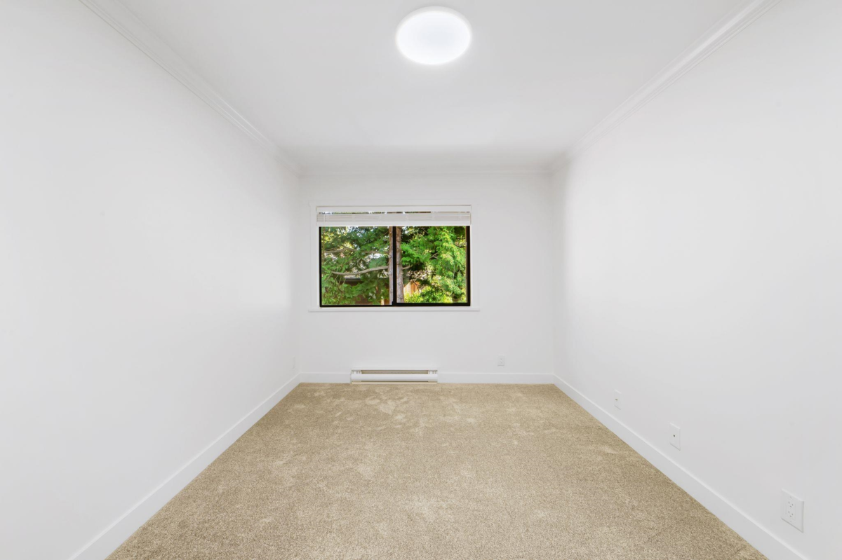 Walk-In Closet Photo of 310 10620 150 Street, Surrey, BC