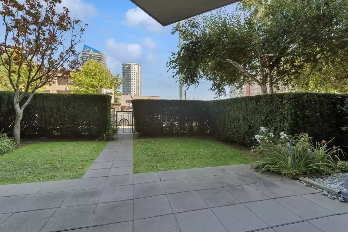 Bedroom 3 Photo of 107 1551 Foster Street, White Rock, BC