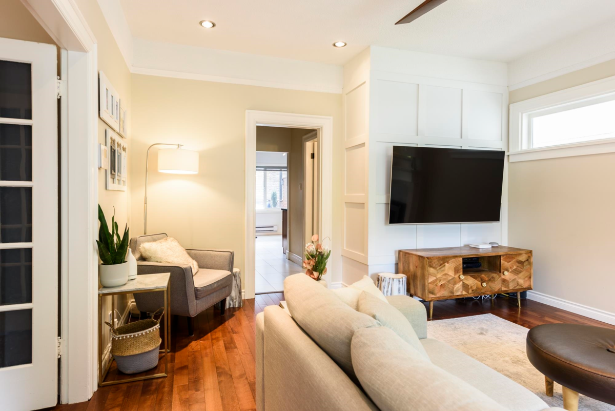 Breakfast Nook Photo of 3528 Franklin Street, Vancouver, BC