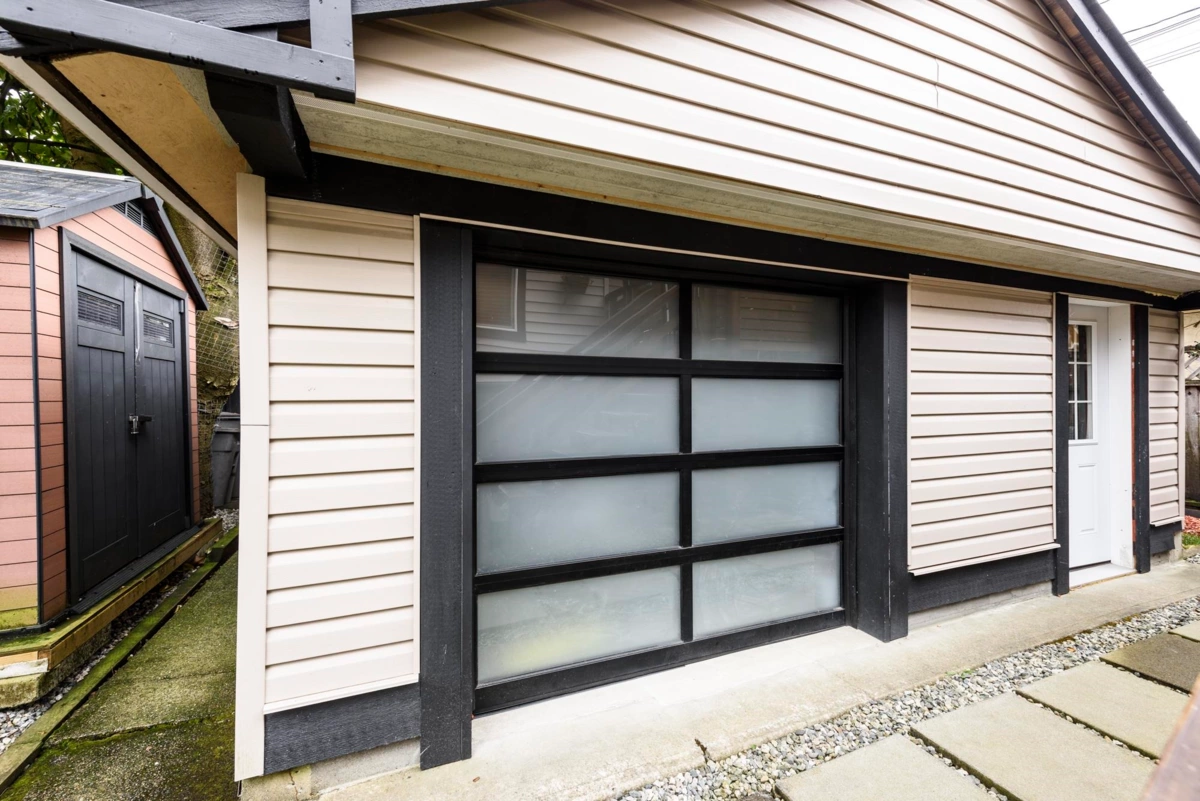 Garden / Landscaping Photo of 3528 Franklin Street, Vancouver, BC