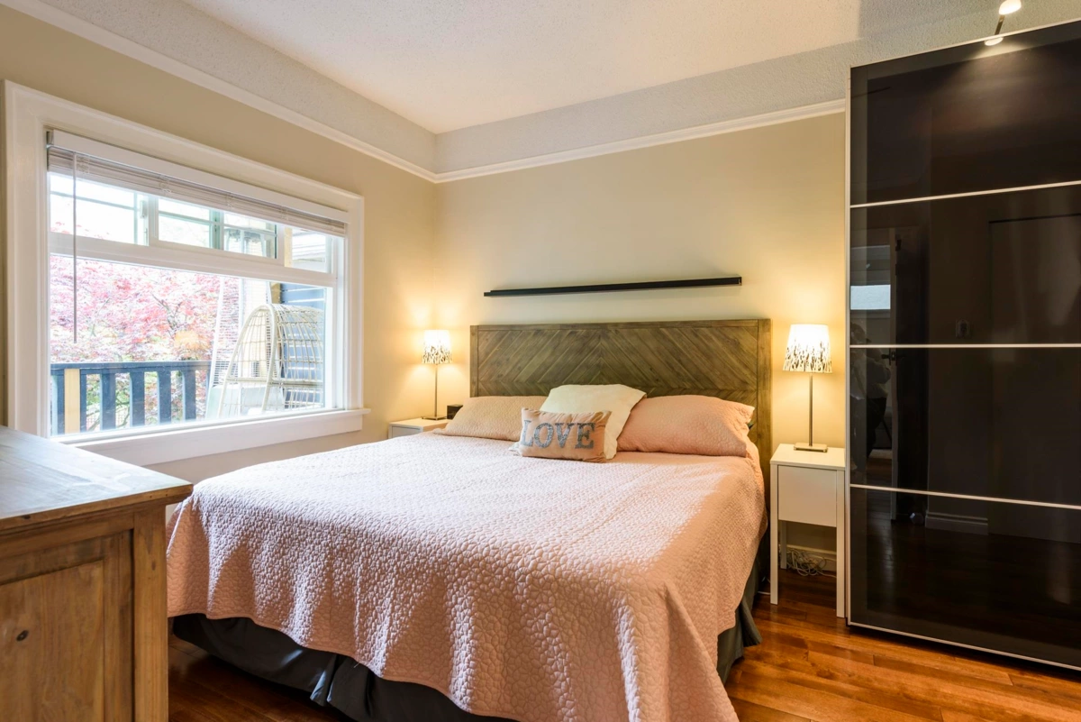 Guest Bathroom Photo of 3528 Franklin Street, Vancouver, BC