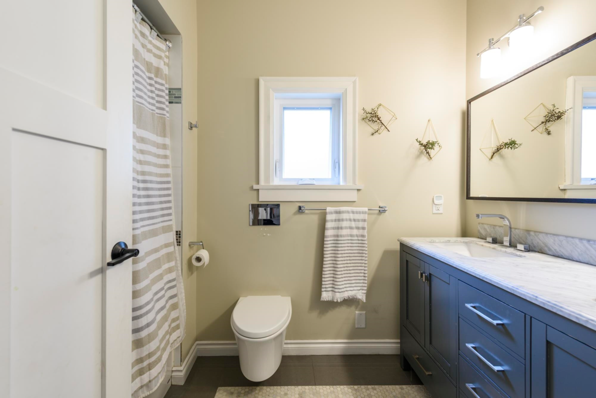 Laundry Room Photo of 3528 Franklin Street, Vancouver, BC