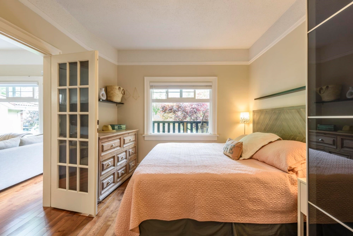 Powder Room Photo of 3528 Franklin Street, Vancouver, BC