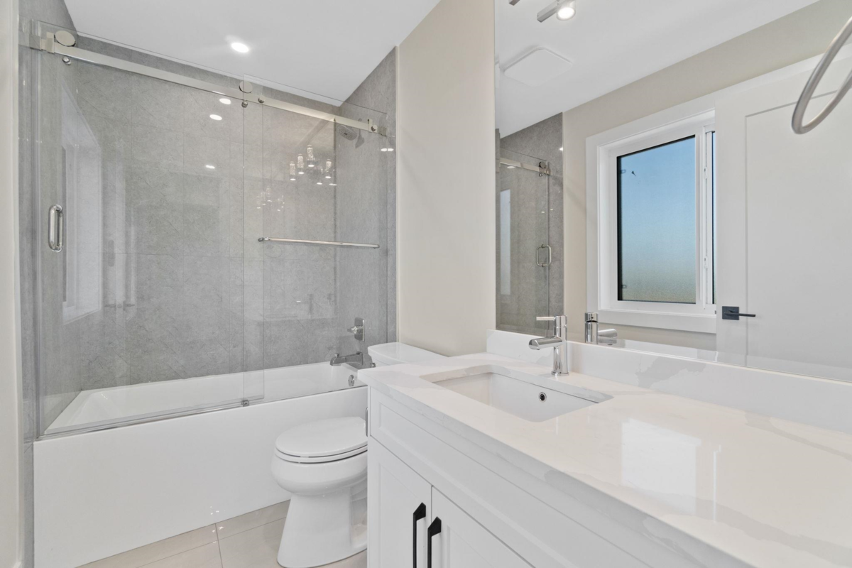 Hot Tub / Spa Photo of 841 Rondeau Street, Coquitlam, BC