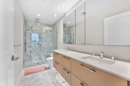 Entry Foyer Photo of 507 5687 Gray Avenue, Vancouver, BC