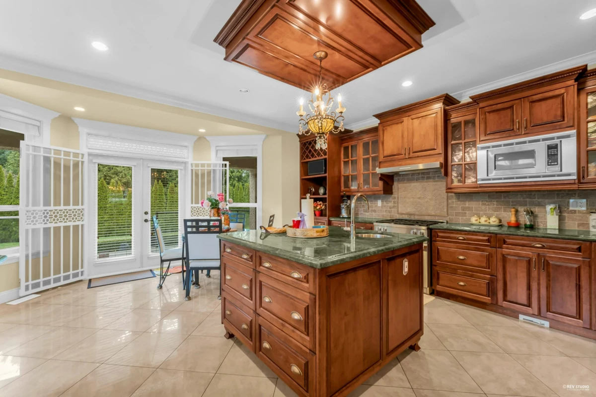Entry Foyer Photo of 14033 34a Avenue, Surrey, BC