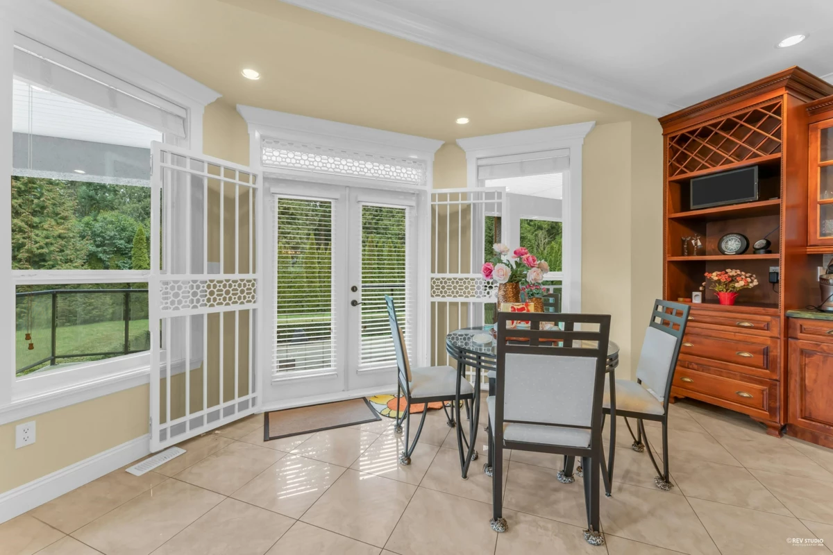 Garage Interior Photo of 14033 34a Avenue, Surrey, BC