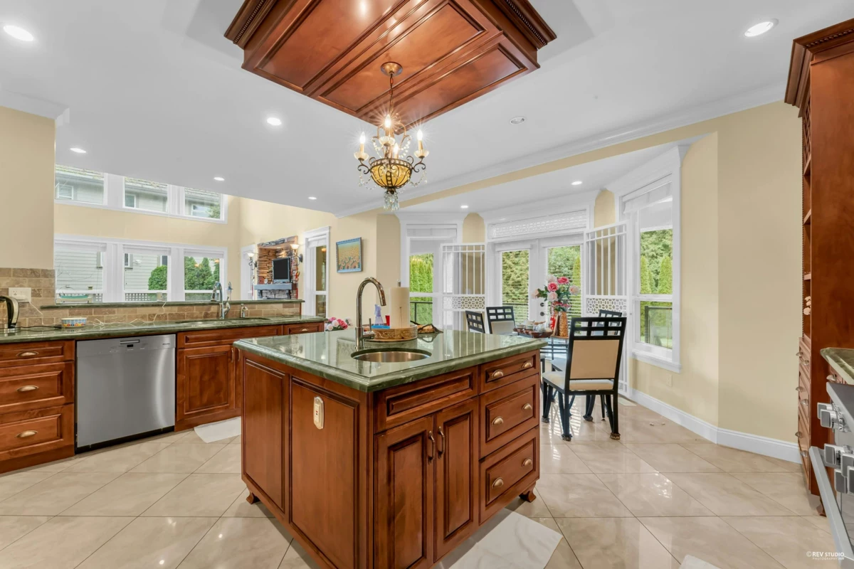 Hallway Photo of 14033 34a Avenue, Surrey, BC