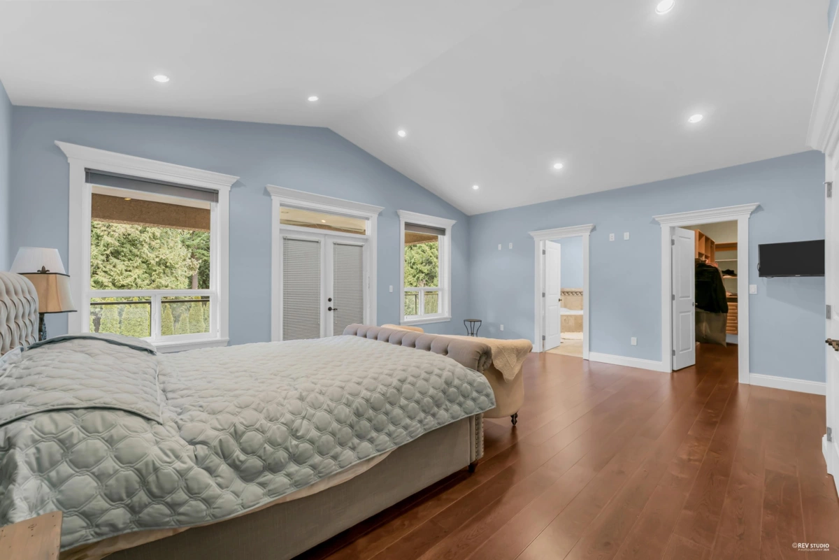 Swimming Pool Photo of 14033 34a Avenue, Surrey, BC