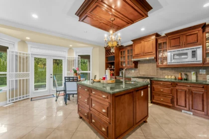 Entry Foyer Photo of 14033 34a Avenue, Surrey, BC