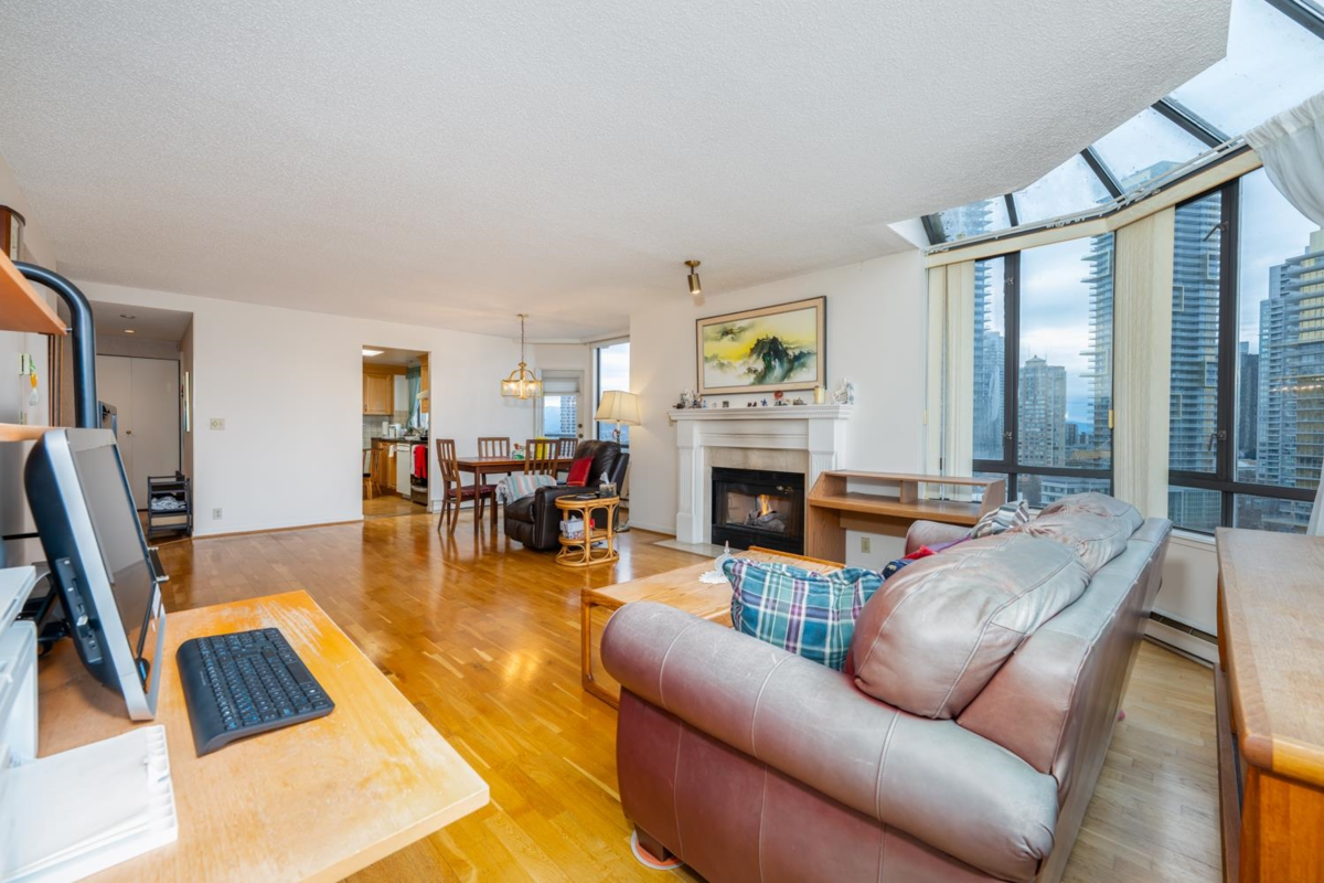 Bedroom 3 Photo of 1601 6282 Kathleen Avenue, Burnaby, BC