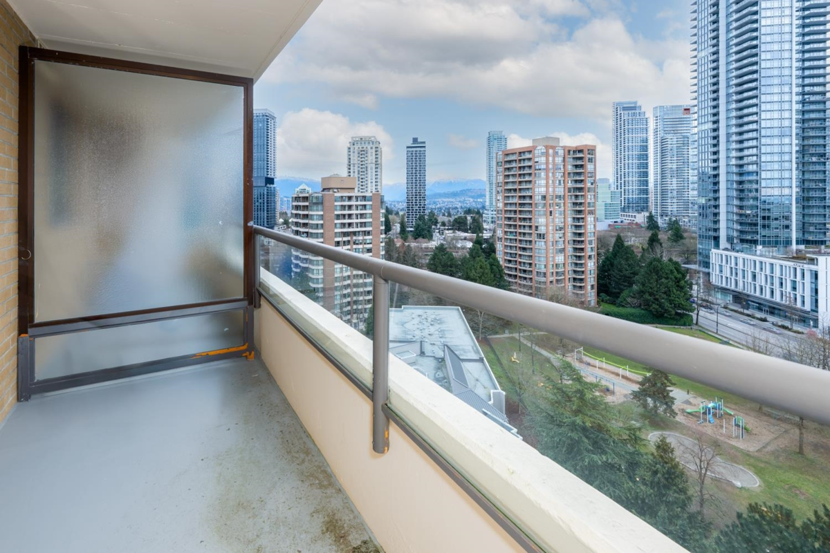 Loft / Bonus Room Photo of 1601 6282 Kathleen Avenue, Burnaby, BC