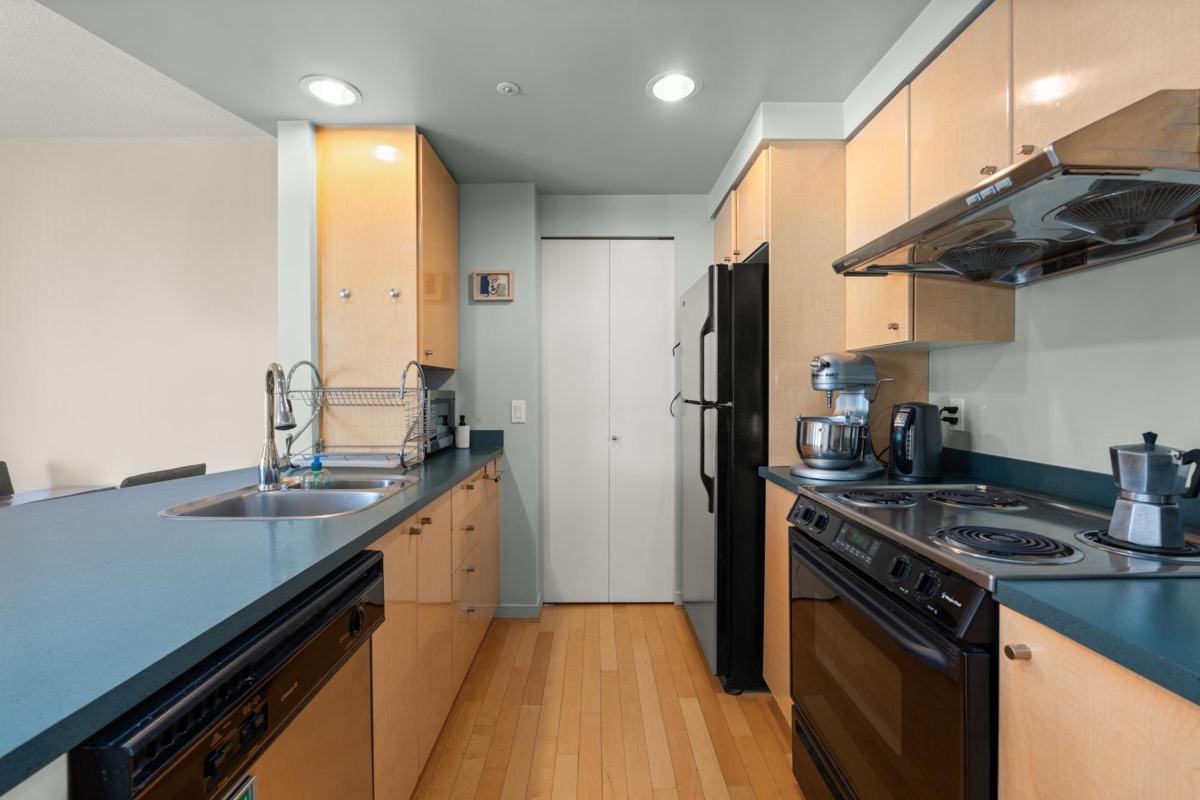 Dining Area Photo of 2601 1009 Expo Boulevard, Vancouver, BC