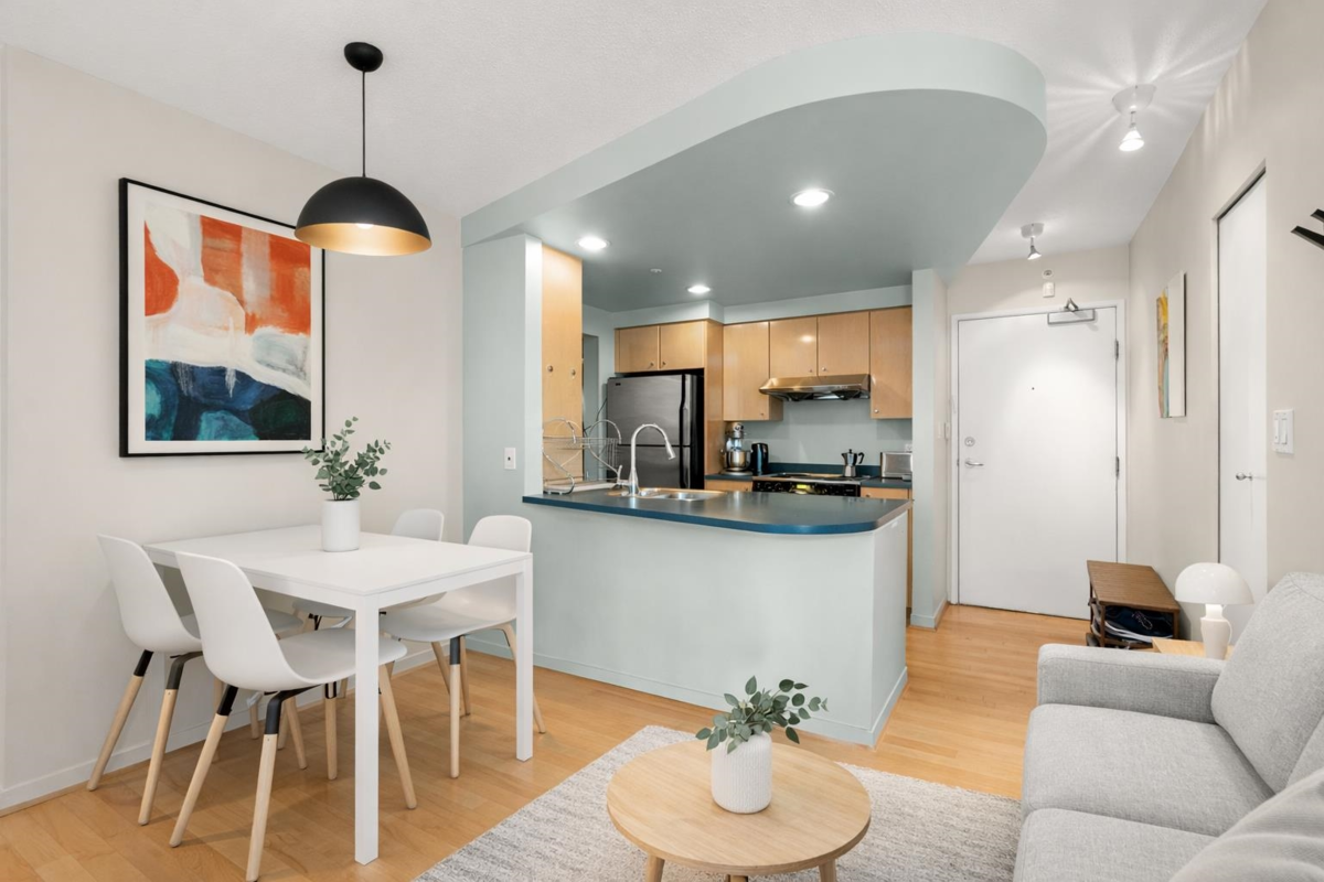 Walk-In Closet Photo of 2601 1009 Expo Boulevard, Vancouver, BC