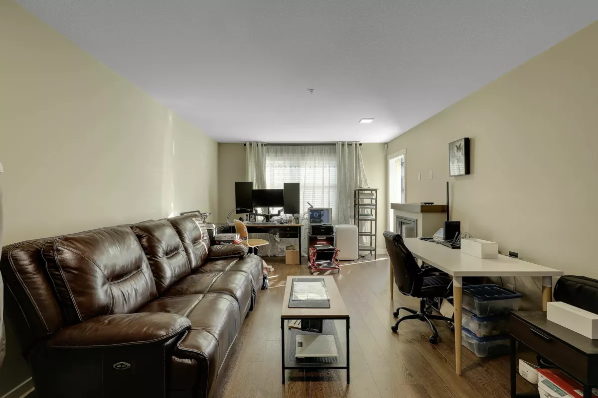 Kitchen Island Photo of 209 19936 56 Avenue, Langley, BC