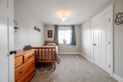 Entry Foyer Photo of 8761 Machell Street, Mission, BC