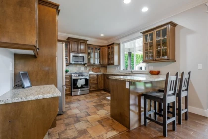 Kitchen Island Photo of 8761 Machell Street, Mission, BC