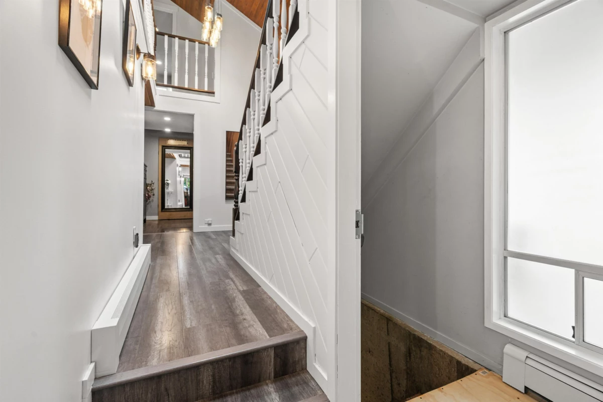 Kitchen Photo of 1752 Cedar Place, Agassiz, BC