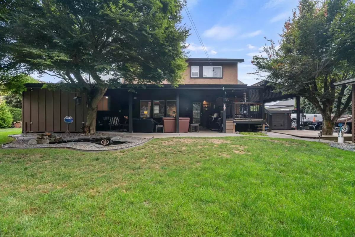 Swimming Pool Photo of 1752 Cedar Place, Agassiz, BC