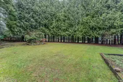 Garden / Landscaping Photo of 5068 7b Avenue, Delta, BC