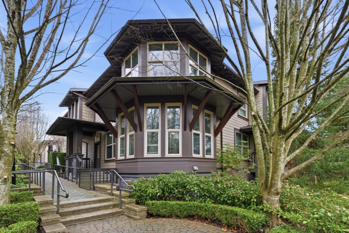 Exterior Front Photo of 310 E 14th Street, North Vancouver, BC