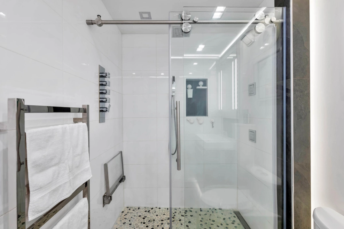 Loft / Bonus Room Photo of 325 17707 57a Avenue, Surrey, BC
