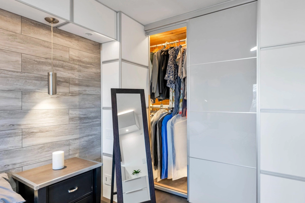 Powder Room Photo of 325 17707 57a Avenue, Surrey, BC