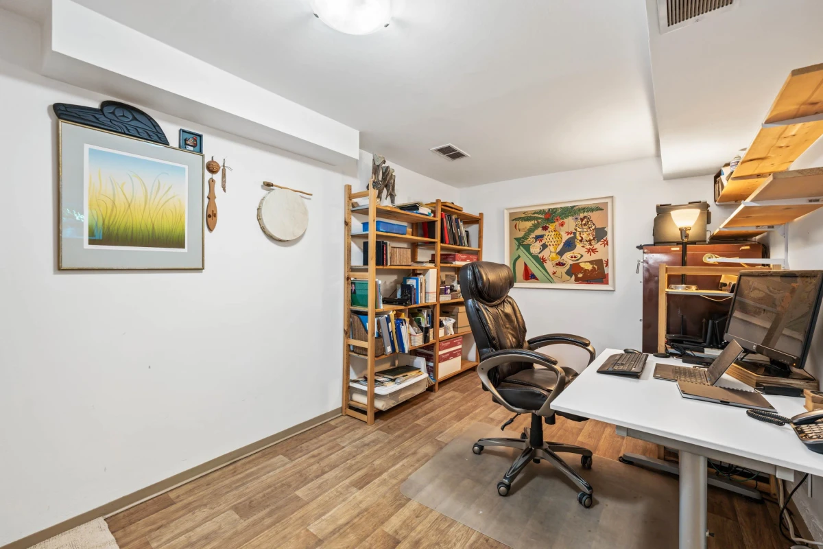 Mudroom Photo of 935 Stardale Avenue, Coquitlam, BC