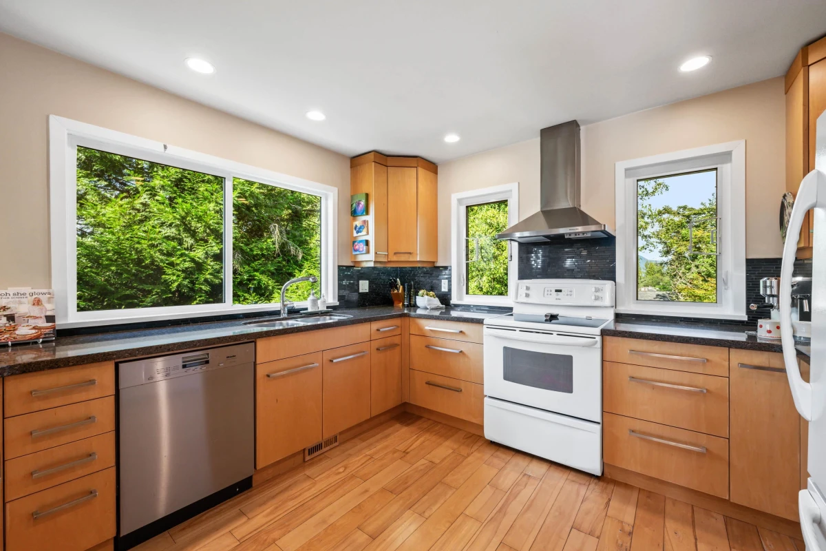 Pantry Photo of 935 Stardale Avenue, Coquitlam, BC