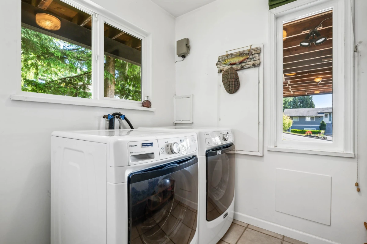 Powder Room Photo of 935 Stardale Avenue, Coquitlam, BC
