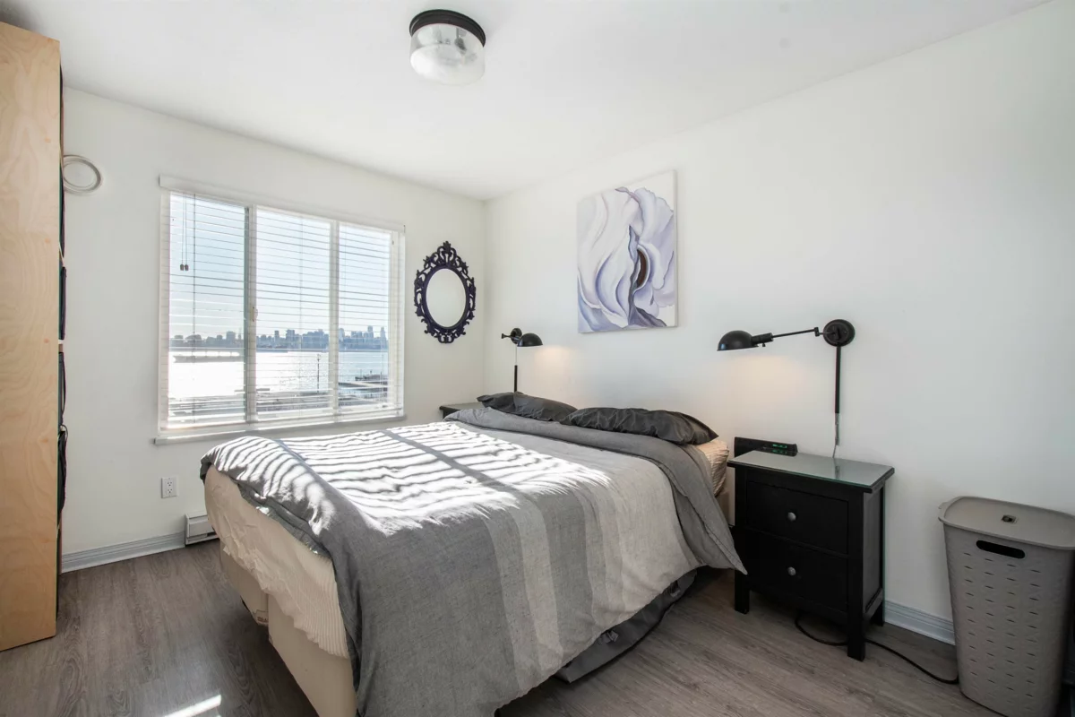 Bedroom 3 Photo of 409 365 E 1st Street, North Vancouver, BC
